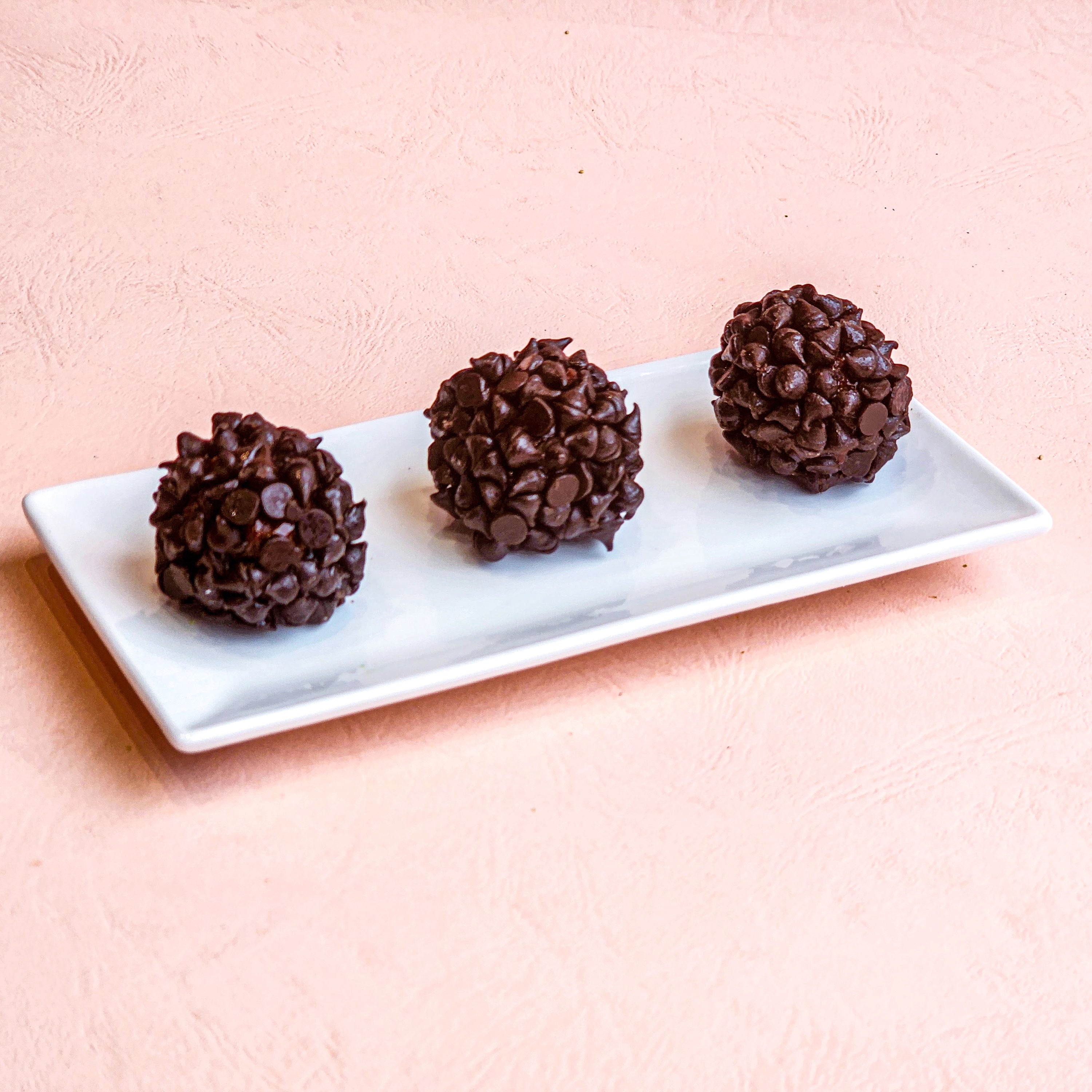 kaju choco ball