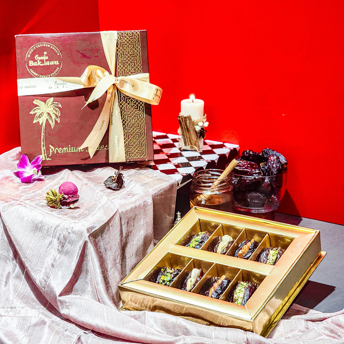 Assorted Dates Box - 8 Pcs | Gwalia Baklawa